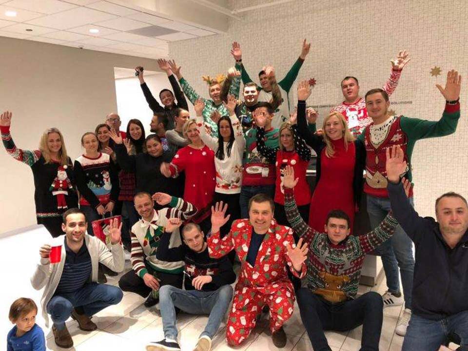 Expressgodo Logistics Team Christmas Photo